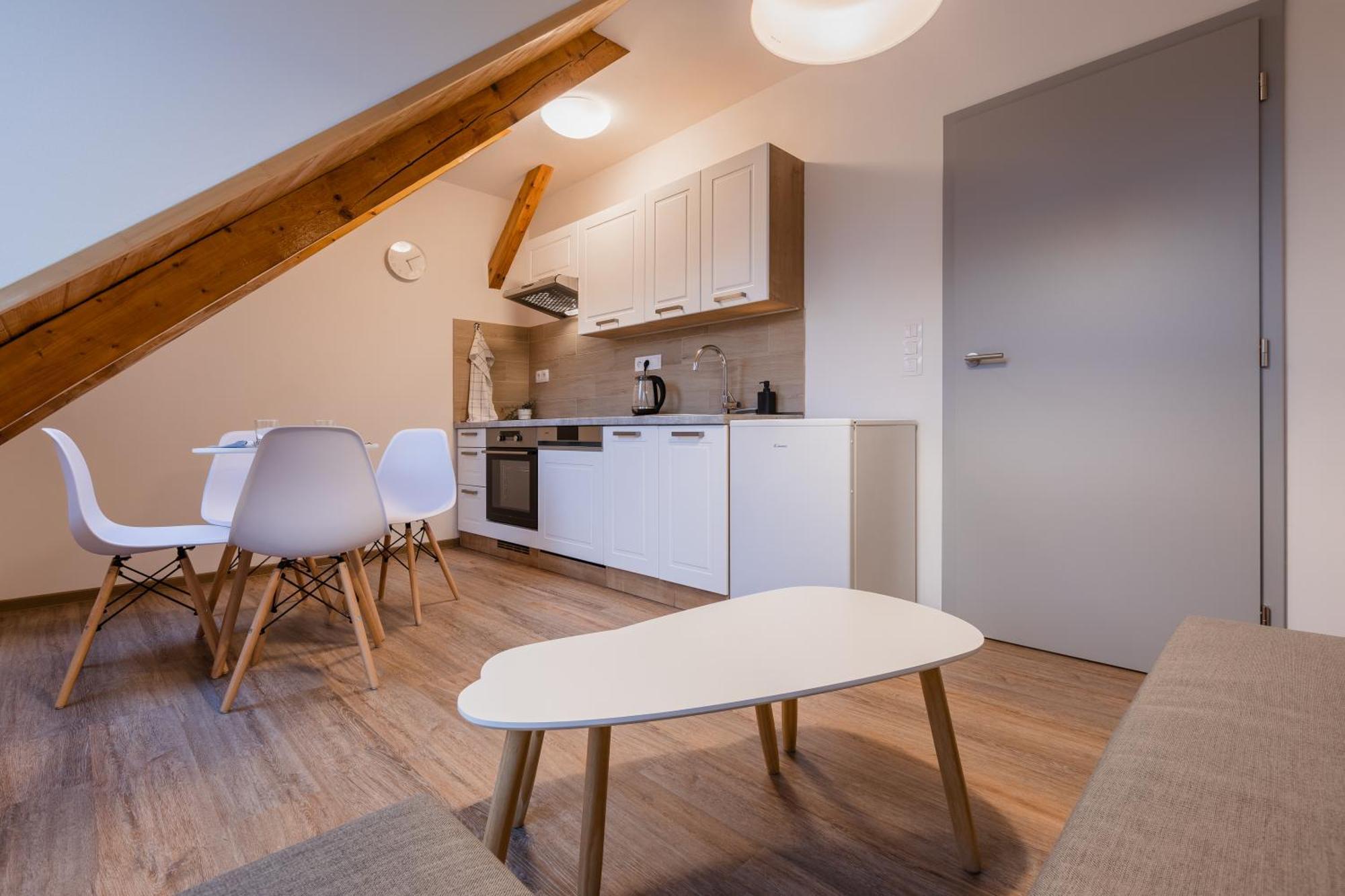 Romanticky Loft Parking U Hlavniho Nadrazi Olomouc Exterior foto